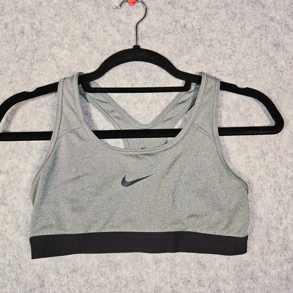 Nike Women Gray Sports Bra Dri-FIT Racerback Workout Gym Active Comfort Sz S